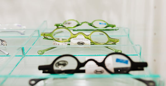 Prescription 90s Sunglasses: Style Without Sacrifice - prescription sunglasses retro frames optician vintage